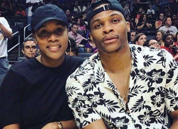 姆巴佩欧冠生涯已5次戴帽，仅次于梅西、C罗和莱万（姆巴佩欧冠第5次上演帽子戏法，历史仅逊梅西、C罗与莱万）