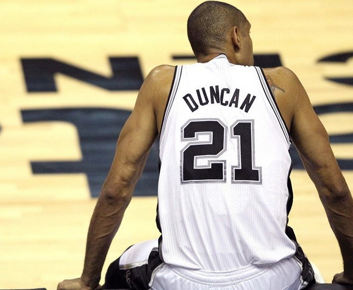 拜仁官方：阿芳和伊藤洋辉参加部分合练，穆西亚拉单独训练（拜仁通报：阿芳、伊藤洋辉参与部分合练，穆西亚拉继续单独训练）