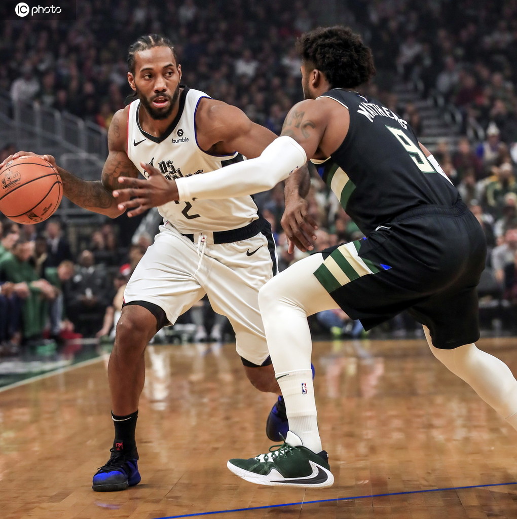 17年前的今天阿森纳战胜曼联，纳斯里踢出生涯最佳一战（17年前今日，阿森纳击败曼联，纳斯里奉献巅峰一战）