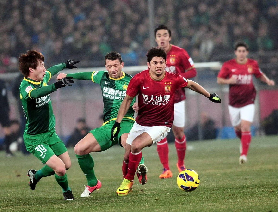 TA专栏：双足怪谢尔基，英超联赛的特立独行者（TA专栏：双足奇才谢尔基，英超的独行侠）